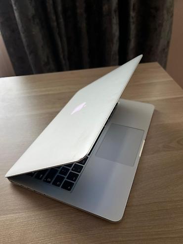 macbook m4 air: İşlənmiş Apple MacBook, 13.3 ", Intel Core i5, 256 GB, Ünvandan götürmə — 6