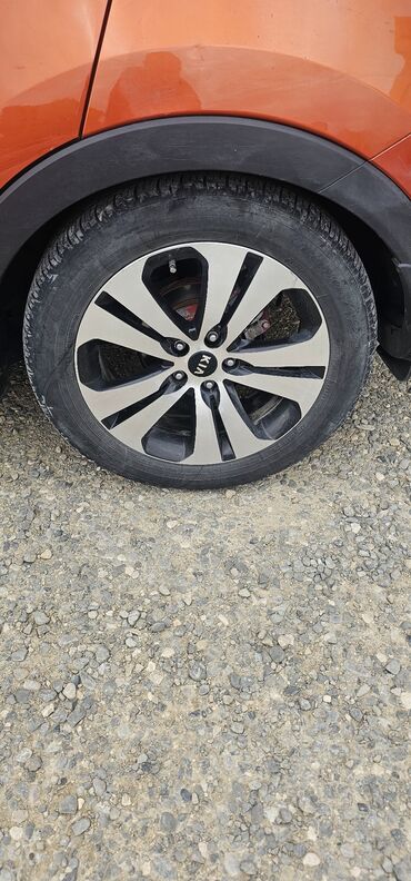 Təkərlər: Disk təkər Kia 225 / 45 / R 17, 5 Boltlu