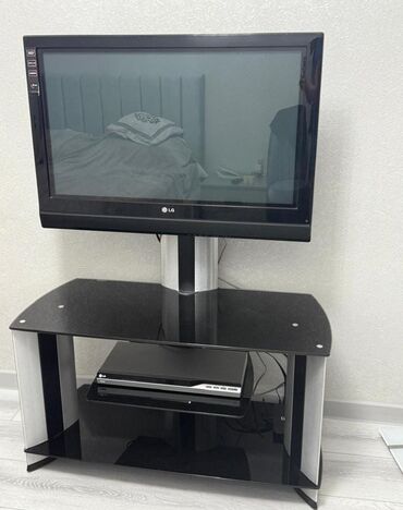 Televizorlar: TELVİZOR LG 82 EKRAN, DİVİDİ VƏ TV STEND HAMSI BİRLİKDƏ satılır