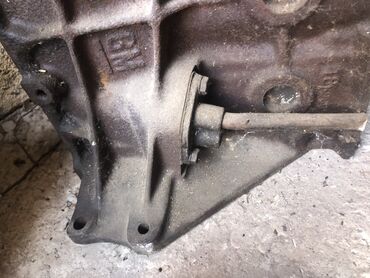 Sbor motorlar və silindr başlıqları: Opel Opel Vect, 1.8 l, Benzin, 1993 il, İşlənmiş — 2