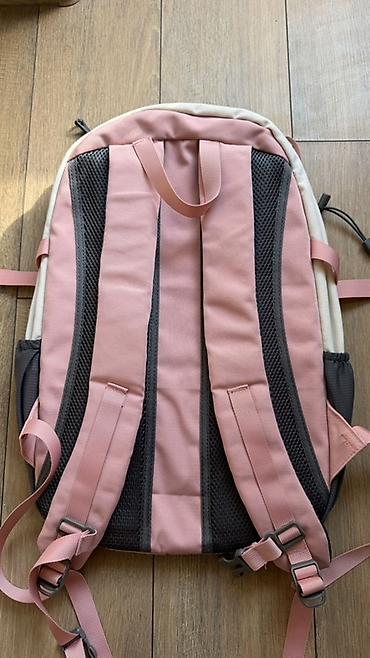 i̇dman cantaları: Çəhrayı ağ bel çantası (backpack). Az istifadə olunub — 2
