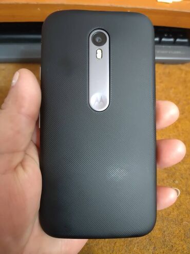 Motorola: Motorola Moto E (3rd Gen), 16 GB, bоја - Crna — 7