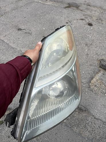 Ehtiyat hissələri: Avtomobil üçün ön fara bloku satılır. Şəkillərdə göründüyü kimi — 2