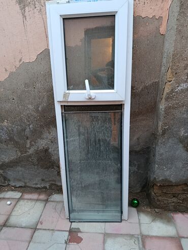 Məişət kimyəvi maddələri: PVC pəncərə bloku - Ağ rəngli PVC çərçivə - Üstdə kiçik