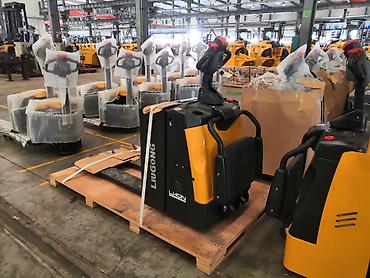 Погрузчики: Погрузчик, LiuGong, 2024 г., Колесный, Вилочный — 2