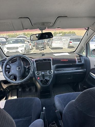 водный катер: Honda Stream: 2001 г., 1.7 л, Механика, Бензин, Минивэн — 6