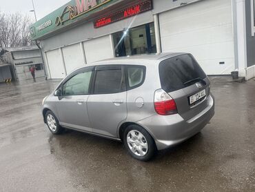 Honda: Honda Fit: 2005 г., 1.3 л, Вариатор, Бензин, Хэтчбэк