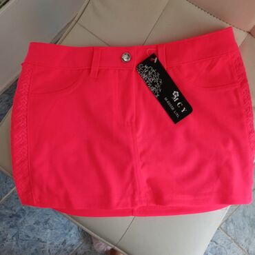 Skirts: L (EU 40), XL (EU 42), Mini, color - Red