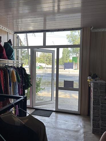 полки в аренду: Продаётся 45- тонник контейнер морской. Разделённый на две части — 3