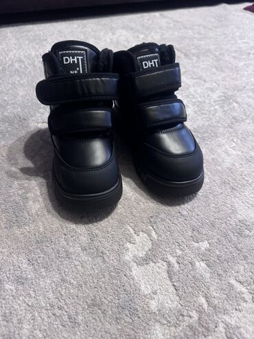 игрушка бмв: Детские утеплённые зимние ботинки DHT, цвет черный. Характеристики: -