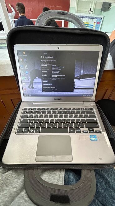 компьютерные игры диски: Ультрабук, Samsung, 4 ГБ ОЗУ, Intel Core i3, 14 ", Б/у, Для несложных задач, память HDD + SSD