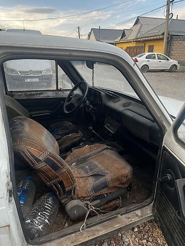 балон нива: ВАЗ (ЛАДА) 2121 (4x4): 1991 г., 1.7 л, Механика, Бензин, Внедорожник — 4