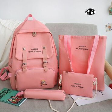 Rukzaklar: Dördlü və beşli çantalar dəsti. Dəstə bir ədəd rəngli və rəngli — 35