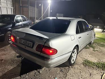 а 190: Mercedes-Benz E-Class: 1999 г., 2 л, Механика, Бензин, Седан — 4