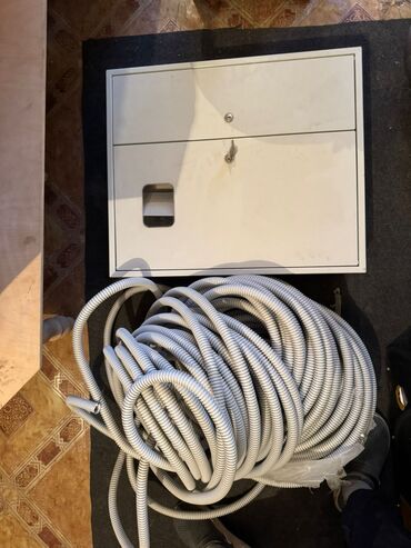 моющий пылесос: Комплект товаров: 1) Промышленный пылесос Karcher NT 38/1 Me Classic