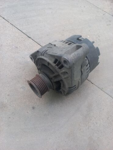 бу запчасти на мерседес w211: Məhsul: Avtomobil generatoru (alternator)mersedes ucun Təsvir: -