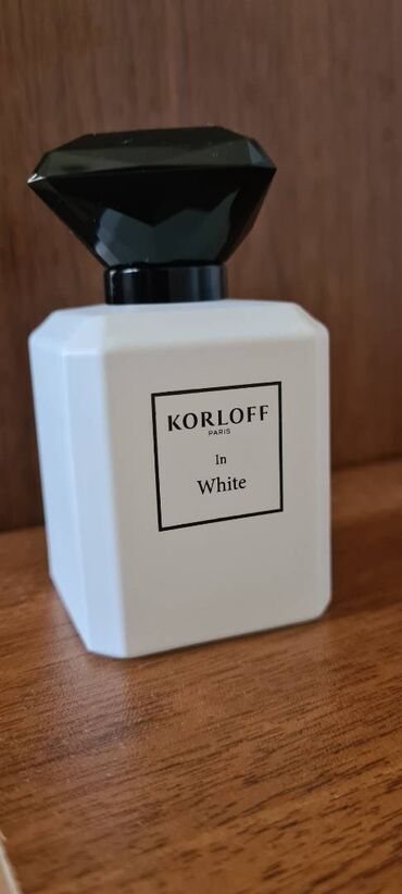 ətir qabı: Ətir
Korloff paris in White for men
50 ml
EDT
Orijinal
Teze