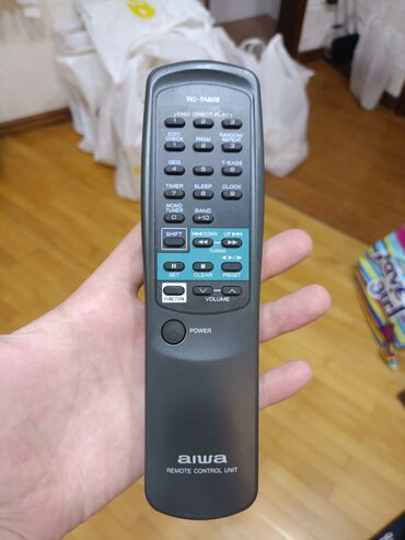 Qulaqcıqlar: Aiwa RC-7AS06