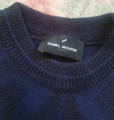 DANIEL HECHTER Paris teget džemper, baš nov, 1x nosen ali mali. M
