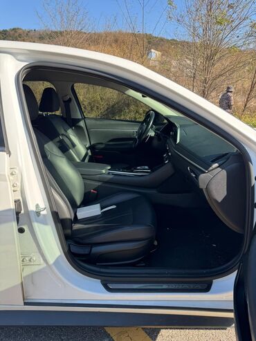 Hyundai: Hyundai Sonata: 2019 г., 2 л, Автомат, Газ, Седан — 23