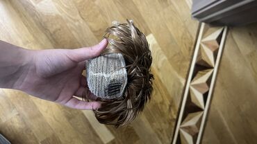 Təbii saçlar, pariklər: Parik, Süni — 15