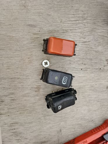 Digər avtomobil ehtiyat hissələri: Məhsul: Mercedes-Benz üçün orijinal ehtiyat hissələri dəsti Tərkib: - — 3