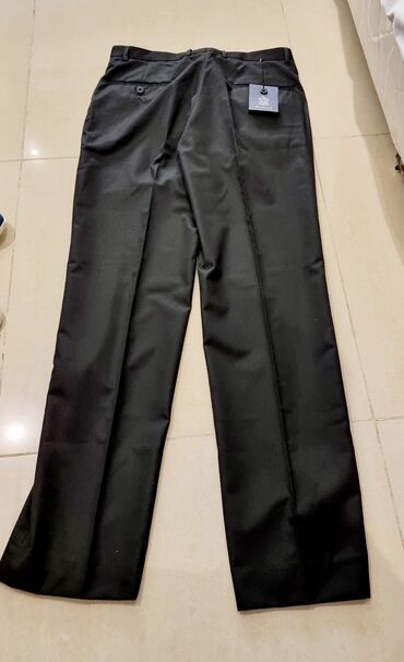 узкие классические брюки мужские: Костюм M (EU 38), цвет - Черный