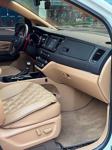 Kia: Kia Carnival: 2021 г., Минивэн — 26