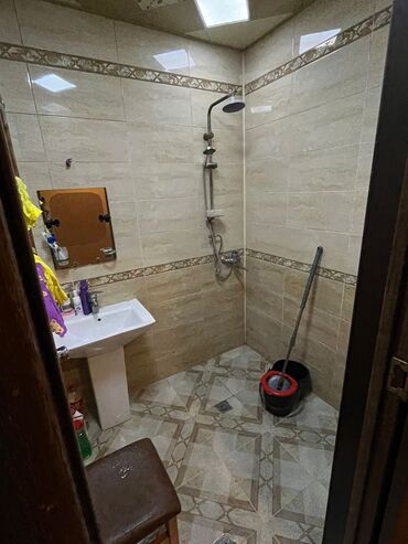 Uzunmüddətli kirayə mənzillər: Xalqlar metrosuna piyada iki dəqiqə yaxınlıqda yeni tikili binanın — 12