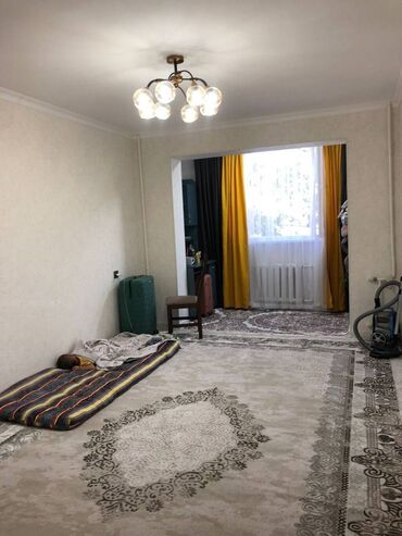 Менеджеры по продажам: 1 комната, 33 м², 104 серия, 3 этаж, Косметический ремонт