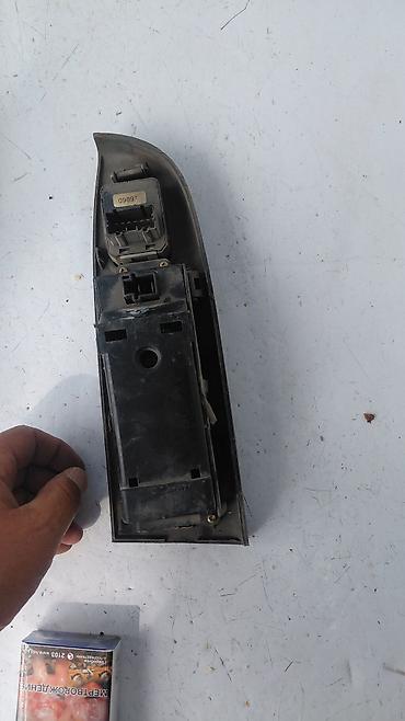 type r: Сenter console Honda 2000 г., Б/у, Оригинал — 2