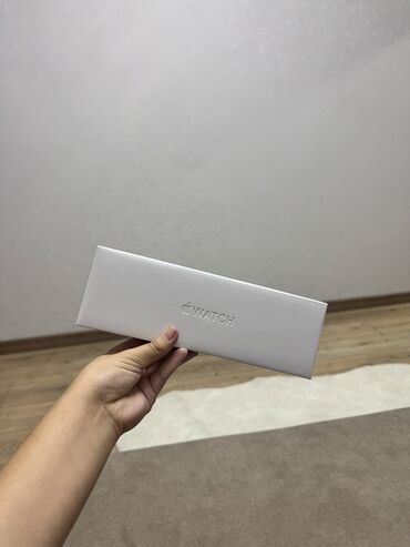 Apple Watch: Apple Watch — фирменные умные часы в оригинальной упаковке. Основные