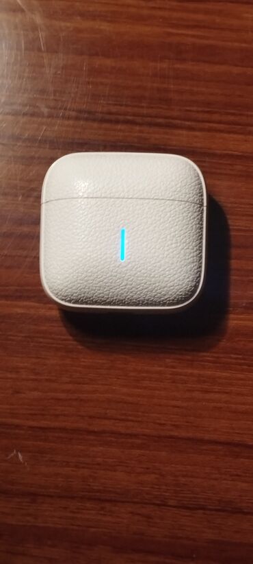 Qulaqcıqlar: İşlənmiş Simsiz (Bluetooth) Qulaqcıqlar, rəng - Ağ — 1