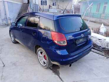 машине арзан: Toyota Matrix, темно-синий хэтчбек/универсал. Основные особенности: -