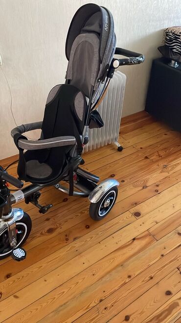 трехколесный велосипед с ручкой: Uşaq üçtəkərli velosiped-araba (trike) - 3 təkərli konstruksiya: ön