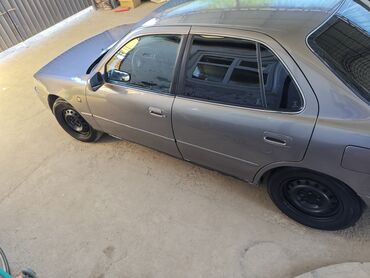 Toyota: Toyota Camry: 1995 г., 2.2 л, Автомат, Бензин, Седан