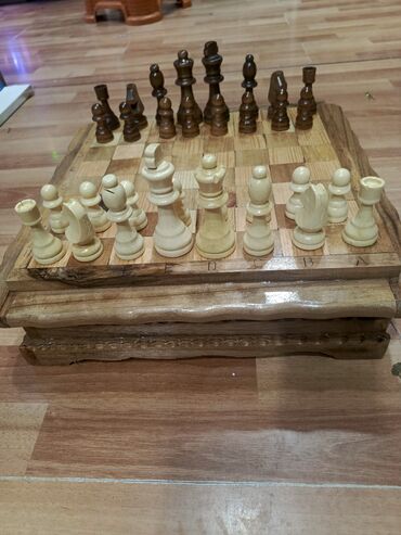 Şahmatlar: 1 ci şəkildəki nərd 25azn Şahmat və şaşki lövhəsi var Milli Faner — 17