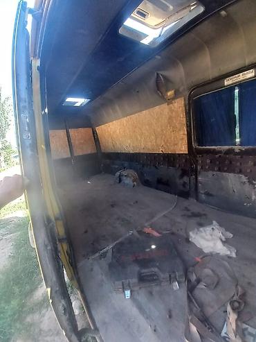 карманный машинка: Mercedes-Benz Sprinter (длинная база, высокий потолок), жёлтый — 6
