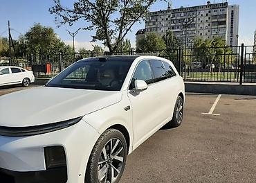 q05 max: Lixiang L6: 2025 г., 1.5 л, Автомат, Гибрид, Внедорожник — 2