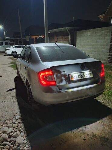 Skoda: Skoda Rapid: 2014 г., 1.4 л, Механика, Бензин, Хэтчбэк — 4