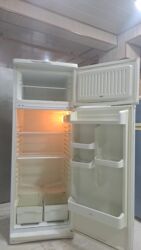 Plitələr və bişirmə panelləri: İki qapılı soyuducu – üstdə dondurucu, altda soyuducu bölmə