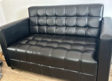 кожаный диван: Комплект офисной мебели, Комод, Диван, Полка, Новый