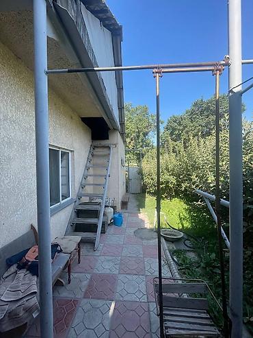 Продажа коттеджей и домов: Риелторов не беспокоить Продаётся жилой дом с двором и капитальным — 13