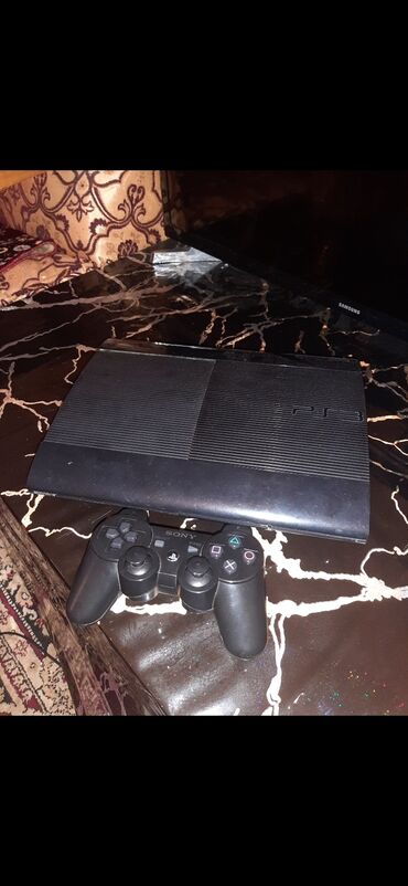 PS3 (Sony PlayStation 3): Plastation 3 (1consol) 500GB (49 oyun) problemi yoxdu sadece pul