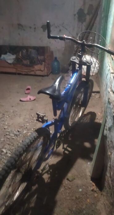 Masa və oturacaq dəstləri: Qonaq otağı üçün, İşlənmiş, Açılan, Kvadrat masa, 4 stul — 20