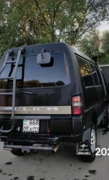 Mitsubishi: Mitsubishi Delica: 1996 г., 2.5 л, Автомат, Дизель, Минивэн