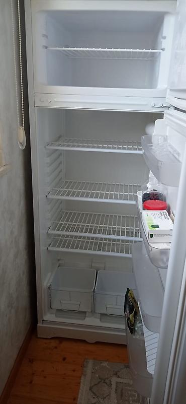 isləmis soyuducular: Indesit markalı, iki kameralı soyuducu.250manat suraxanı tam işləkdir — 2