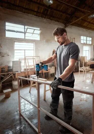 Akumulatorske bušilice: Tehnički podaci Dodatni podaciNapon akumulatora18,0 VObrtni momenat — 12