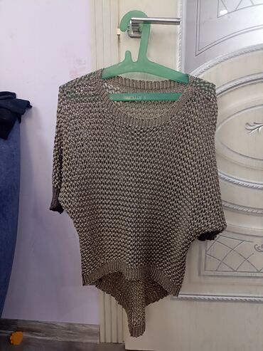 парный одежда: Женский свитер, Италия, Средняя модель