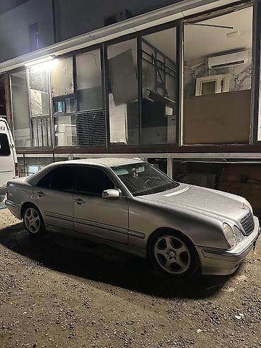минивэн электро: Mercedes-Benz E-Class: 2001 г., 3.2 л, Автомат, Бензин, Хэтчбэк — 3